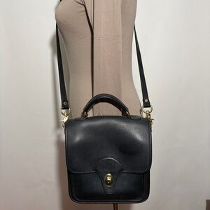 Kirkland Signature VTG Black Leather Bag Turn Lock Purse Crossbody